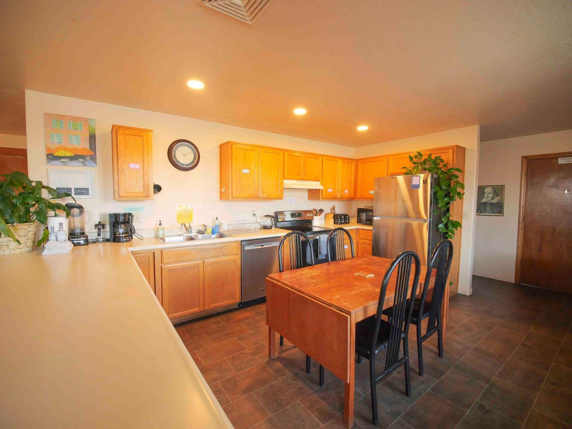 Ashland Commons Hostel Екстериор снимка