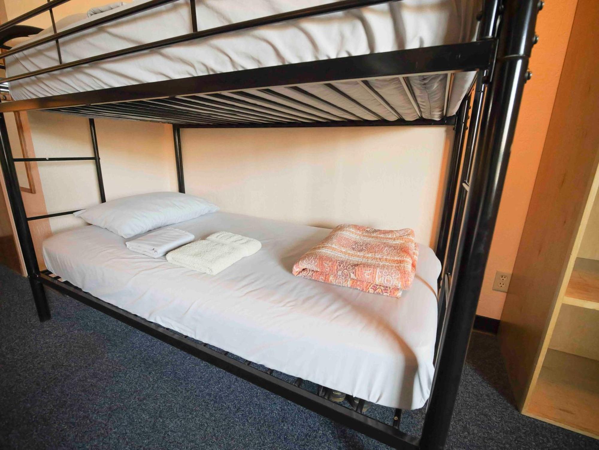Ashland Commons Hostel Екстериор снимка