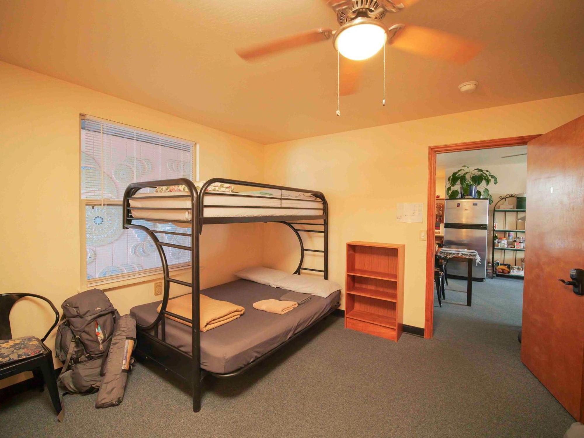 Ashland Commons Hostel Екстериор снимка