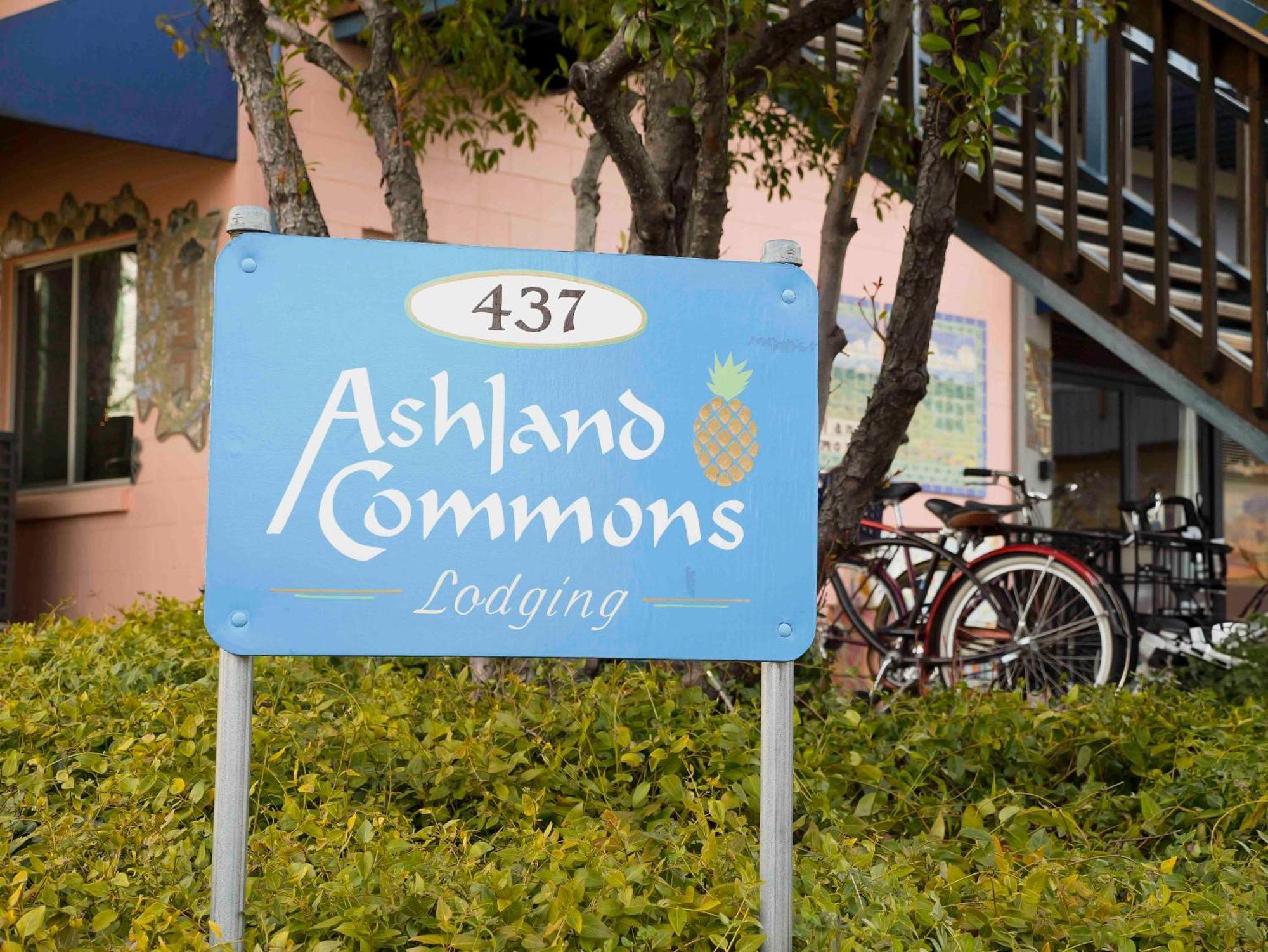 Ashland Commons Hostel Екстериор снимка